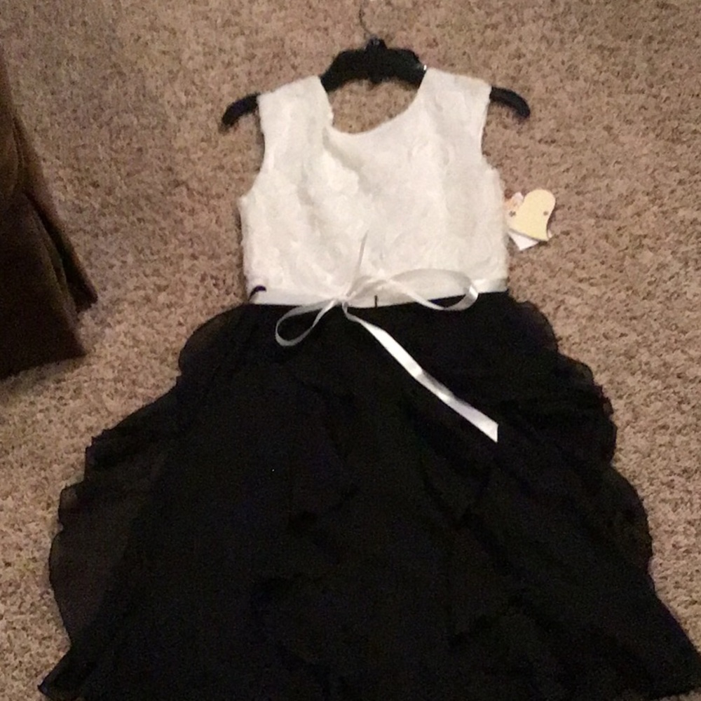 Speechless black and white dress